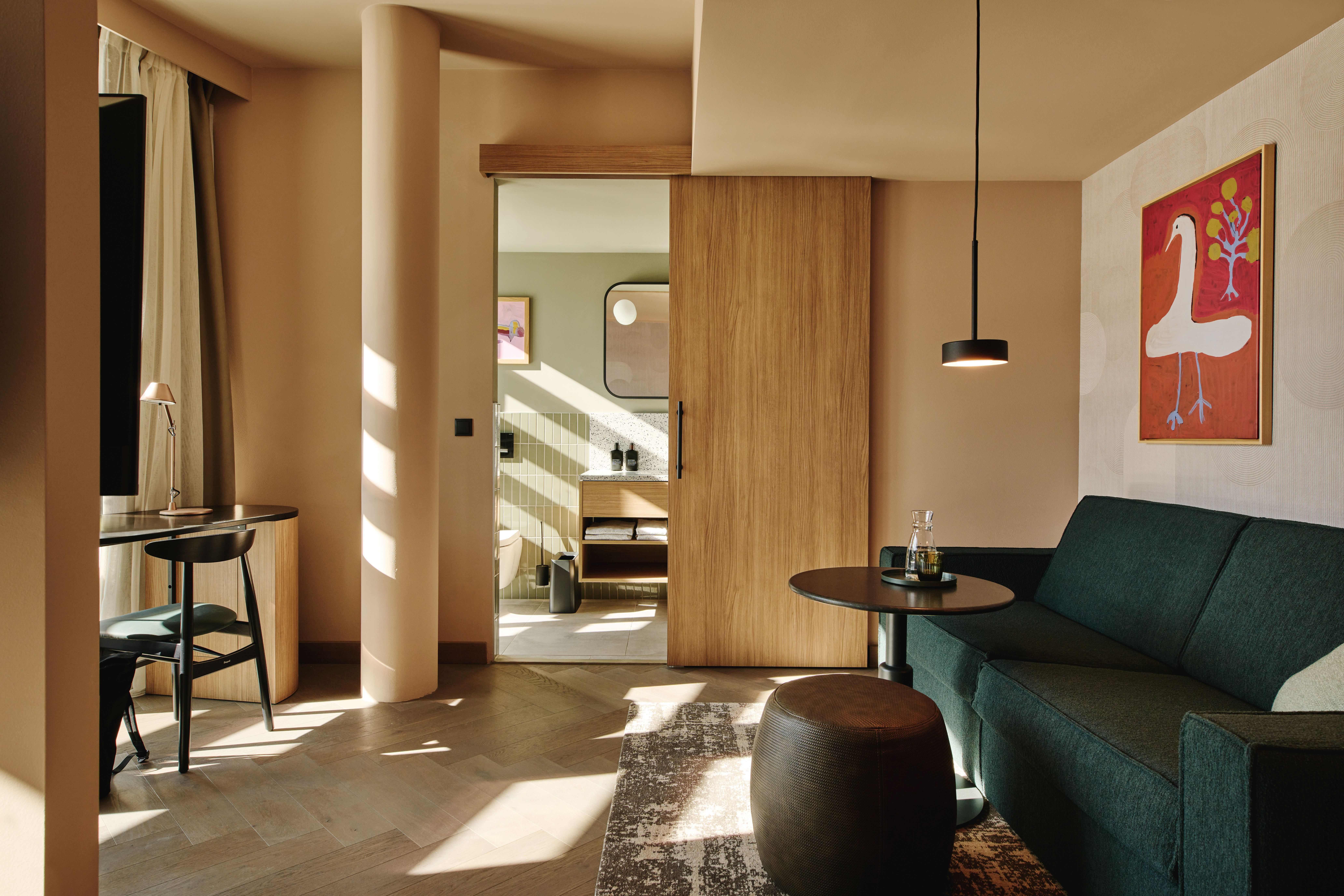 Deutschlandpremiere am Kurfürstendamm in Berlin:  Mit dem Apartmenthotel „A by Adina“ wächst das neue Stadtquartier FÜRST weiter 
